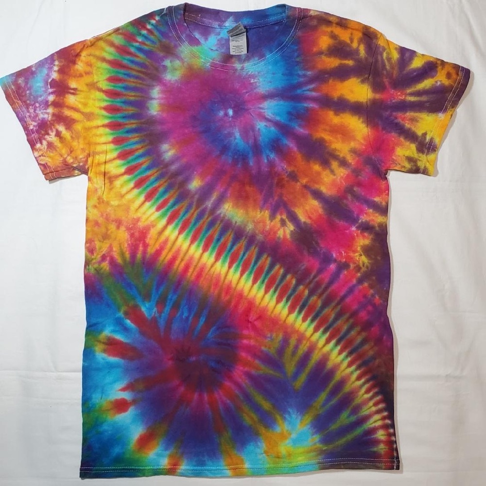 SOLD! New small unisex tie dye shirt